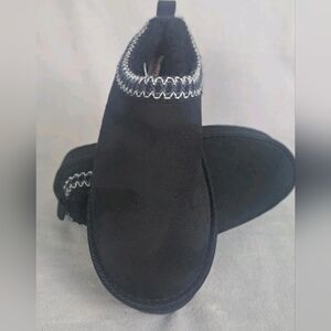 Joe Fresh Women’s Size 9 Faux Fur Platform Slippers Black Mini Boot Mules